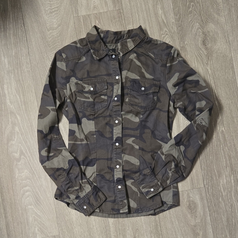 Forever 21 Khaki Button Down Camo Top